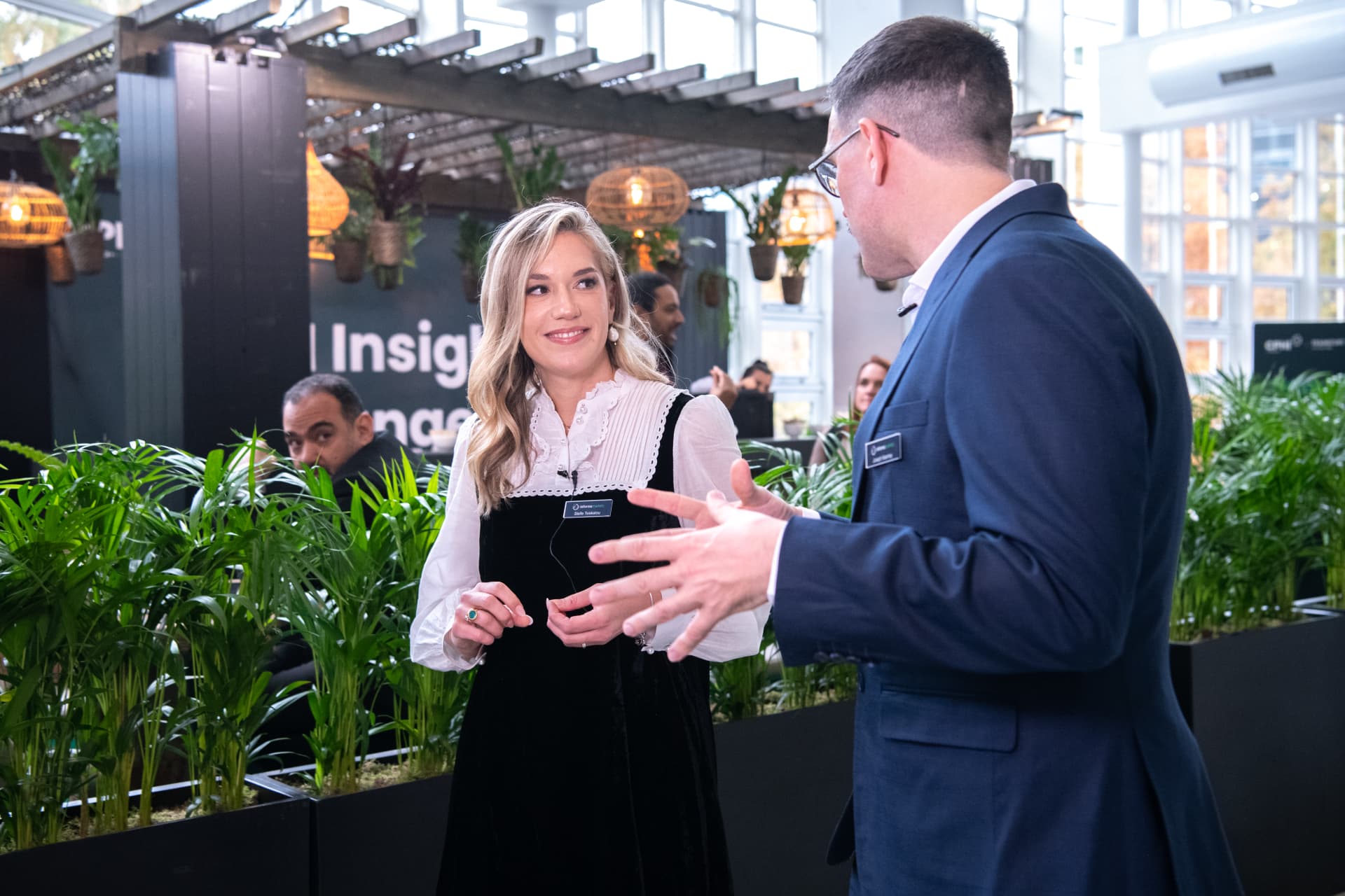 Custom On-site In-Depth Insights with Booth Traffic Push